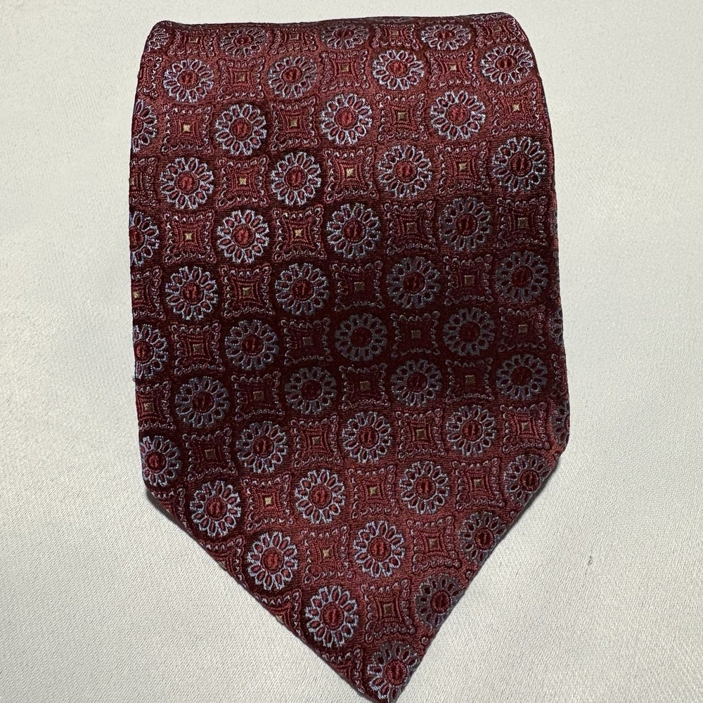 Express Tie Mens 100% Italian Silk 3.75" x 58" Burgundy Geometric Made In USA